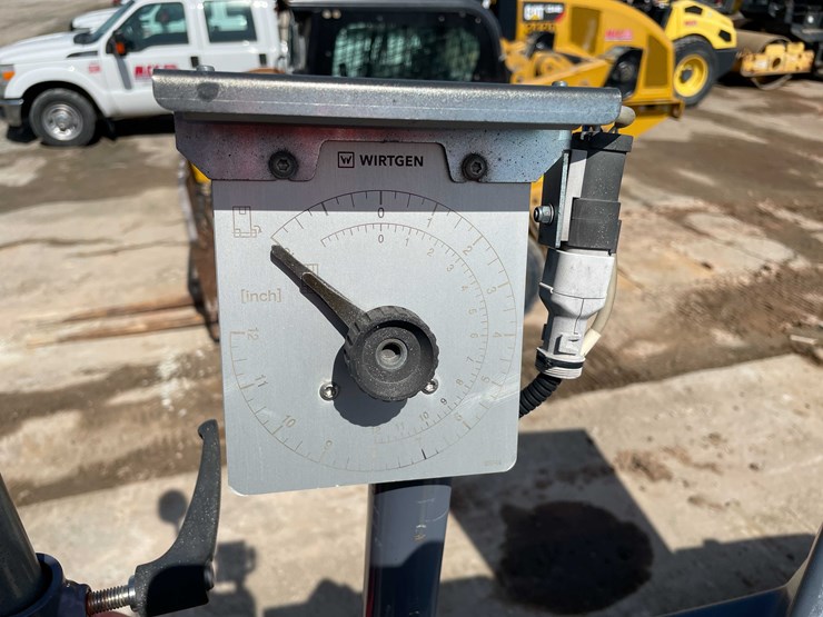 #5690-•-2017-wirtgen-w35ri-milling-machine-image-21