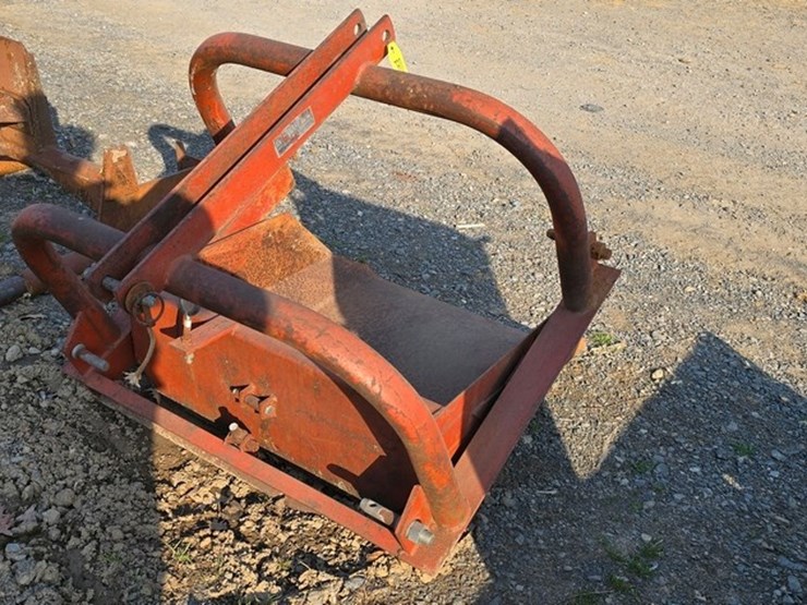 international-3pt.-scoop-image-3