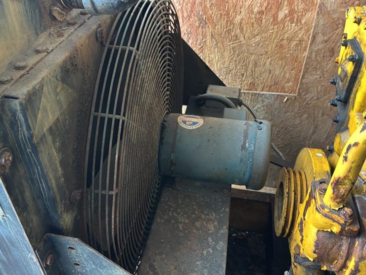 #255-•-cat-genset-image-17