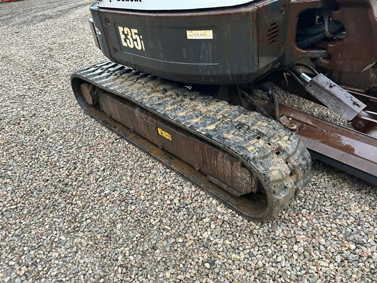 2017-bobcat-e35-image-12