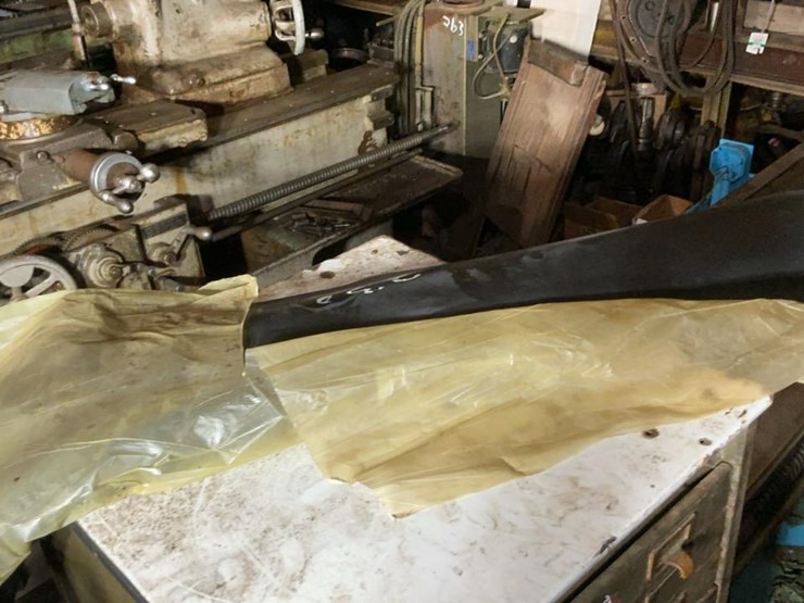 #230-•-tool-chest-and-rubber-sheet-image-4