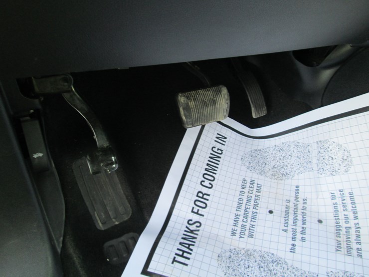 2014-dodge-journey-sxt-image-24