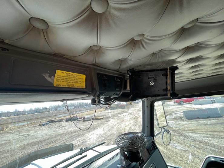 2004-kenworth-t800-image-74