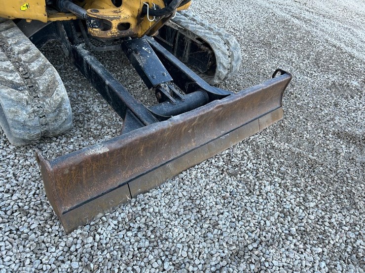 2018-caterpillar-303-image-14