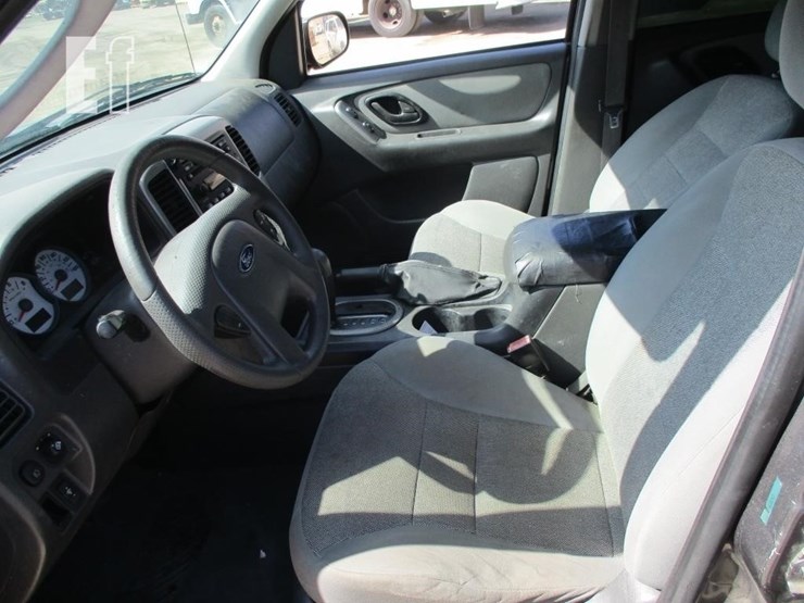 2005-ford-escape-xlt-image-7
