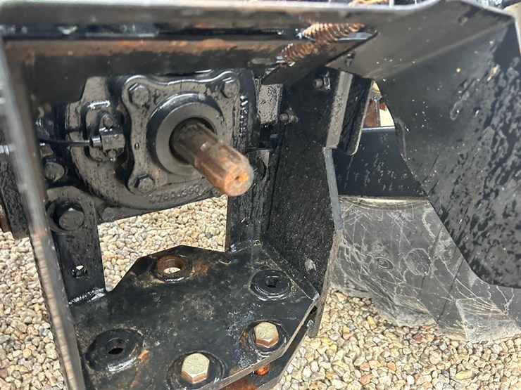 2016-new-holland-workmaster-70-image-16