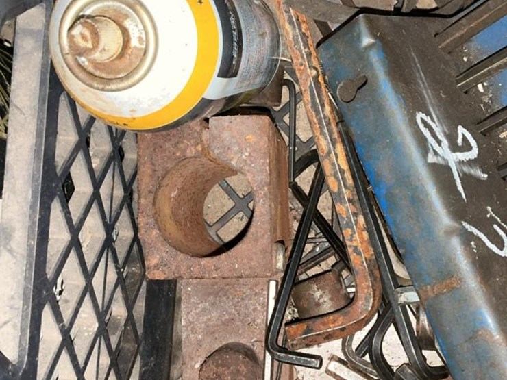 #235-•-hydraulic-pump,-tools,-and-parts-image-9