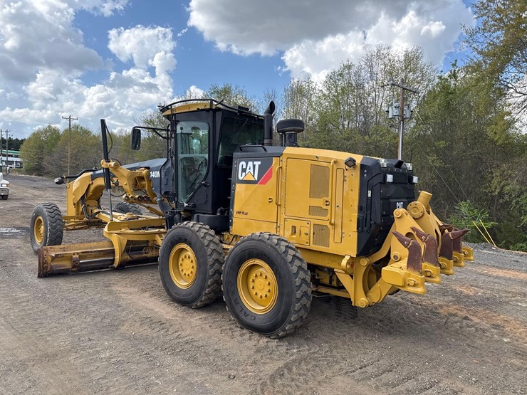 2011-caterpillar-140m2-vhp-plus-image-3