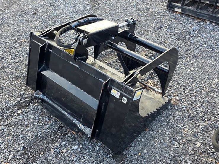 new-jmr-40"-mini-skidloader-grapple-image-2