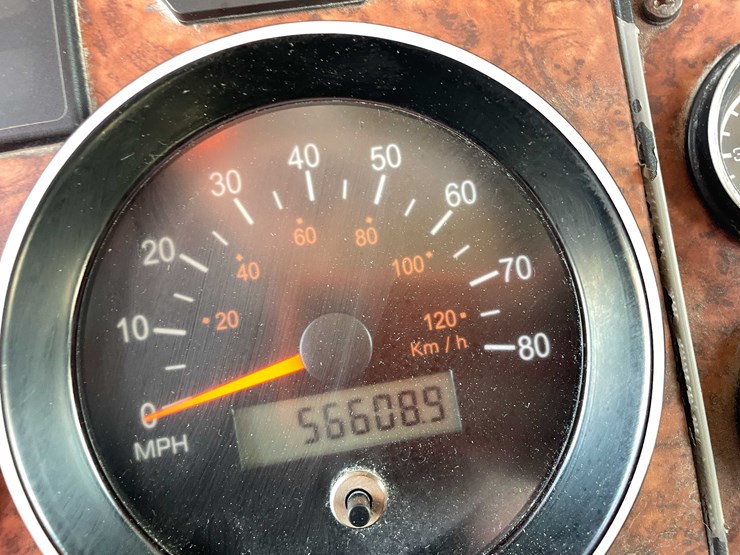 2004-kenworth-t800-image-78