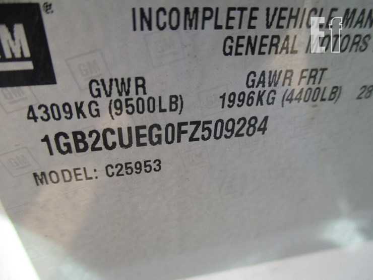 2015-chevrolet-2500hd-image-16