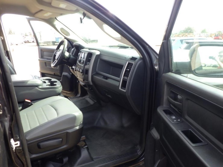 2017-dodge-1500-image-6