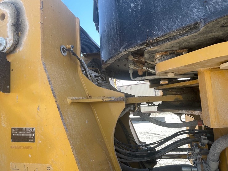 caterpillar-982m-image-44
