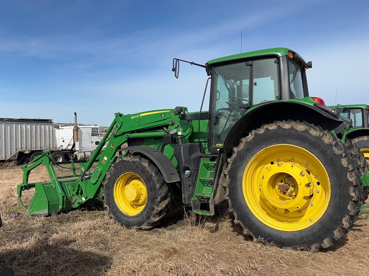 2019-john-deere-6175m-image-5