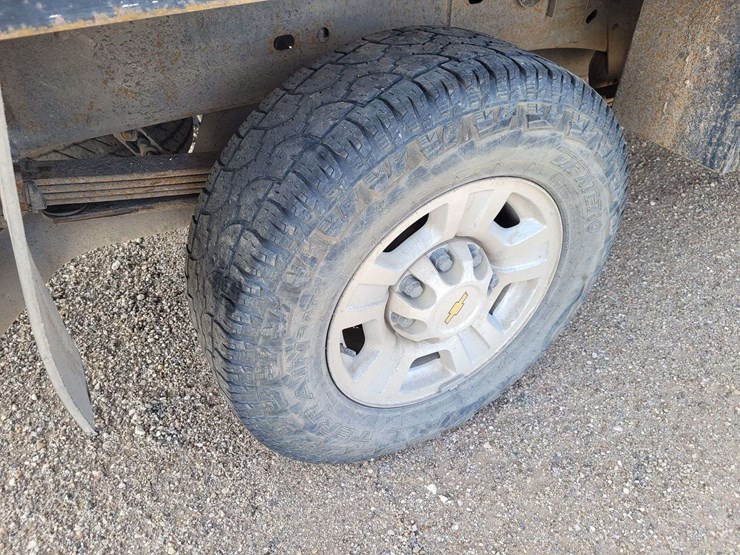 2010-chevrolet-silverado-2500-lt-image-7