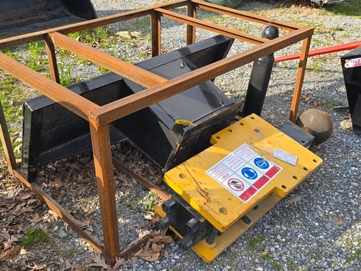 new-cfg-skidloader-post-pounder-image-2