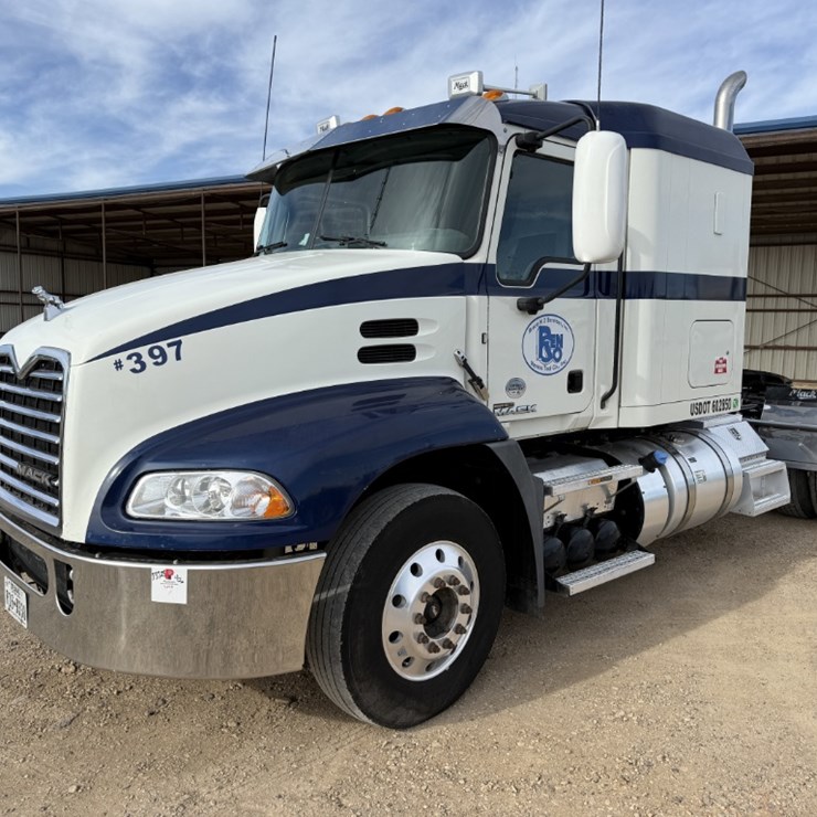 2015 MACK PINNACLE CXU613