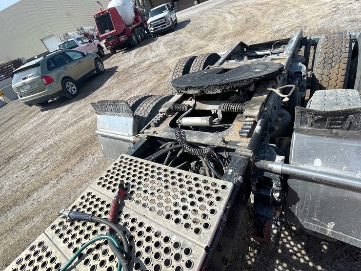 2004-kenworth-t800-image-34