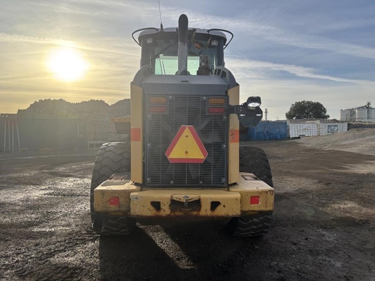 2005-deere-624j-image-8