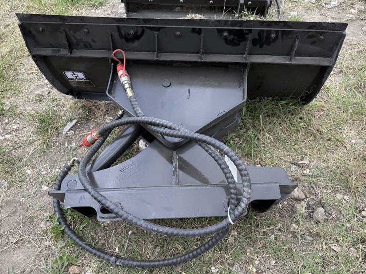 #194-•-mini-skid-steer-snow-shovel-image-3