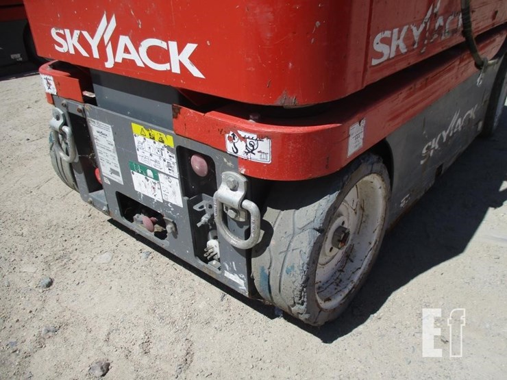 2017-skyjack-sj16-image-9