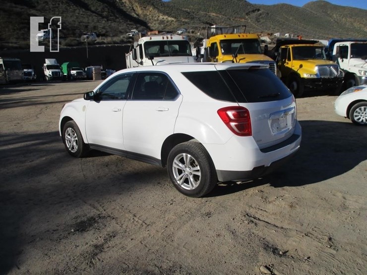 2016-chevrolet-equinox-ls-image-4