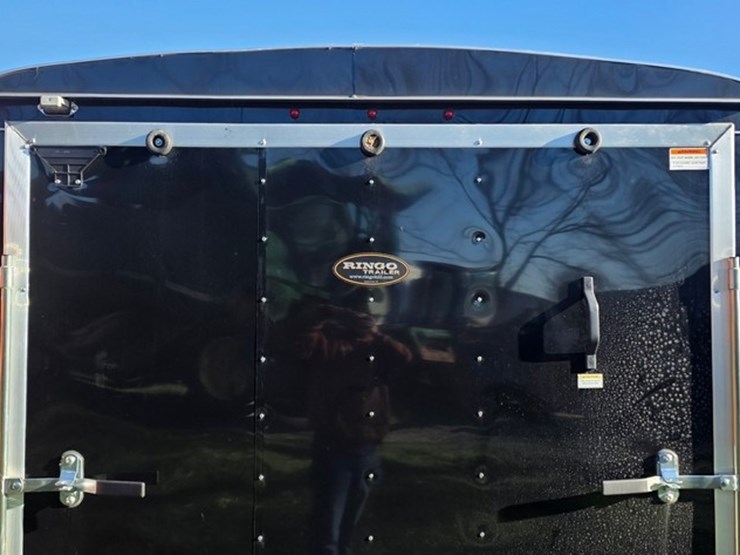 new-2005-carry-on-2-axle-box-trailer-(title)-image-13