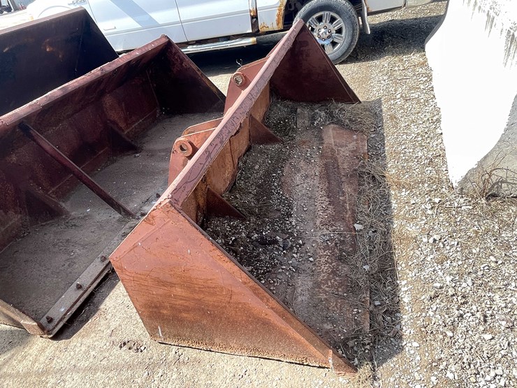 #5684-•-pin-on-bucket-image-4