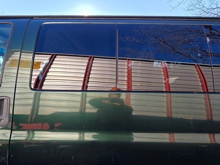 2000-chevrolet-3500-image-9