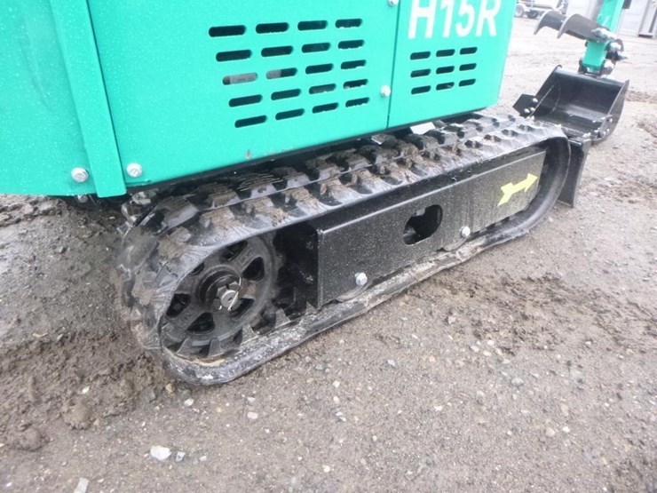 2026-agt-h15r-hydraulic-excavator-image-25