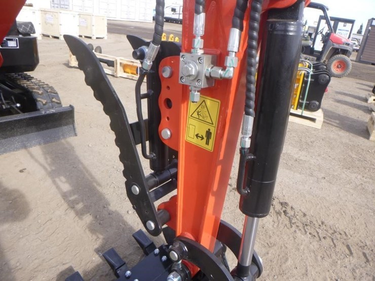 2025-tpm-20khydraulic-excavator-image-12