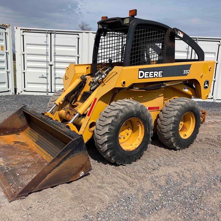 JOHN DEERE 332