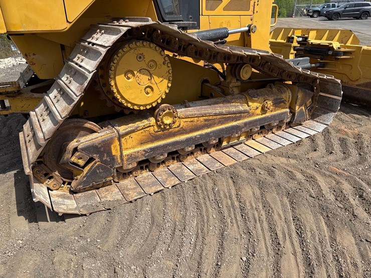 2015-caterpillar-d6n-lgp-image-13