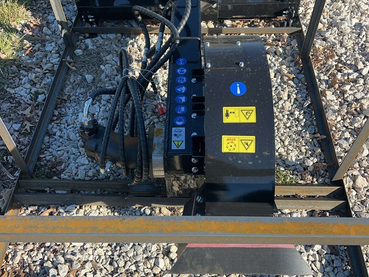 topcat-ecssstg200-stump-grinder-image-2