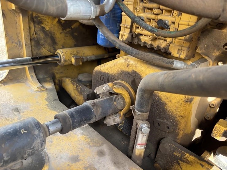 2008-deere-624j-image-25