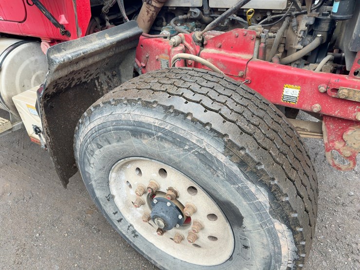 2000-mack-rd688s-image-13