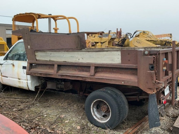 1991-chevrolet-cheyenne-3500-image-3