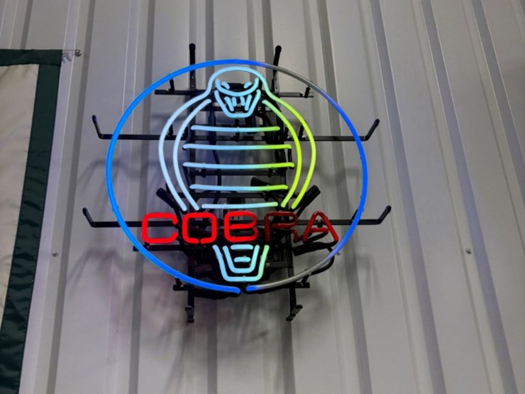 shelby-cobra-fuel-pump-decoration-&-neon-sign-image-2