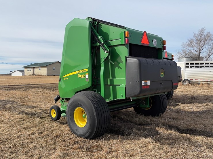 john-deere-560m-image-7