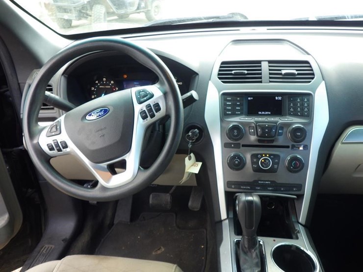 2015-ford-explorer-image-9