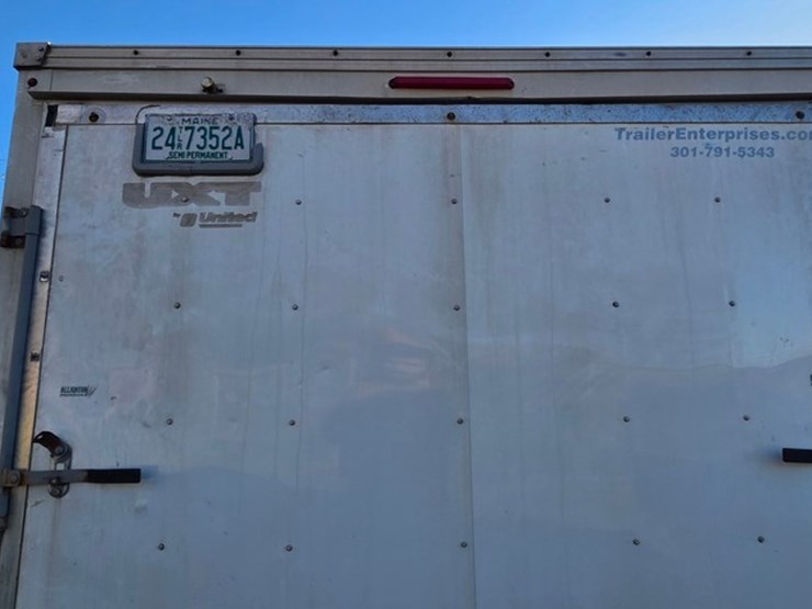 2013-united-trailer-2-axle-20'-box-trailer-(title)-image-17