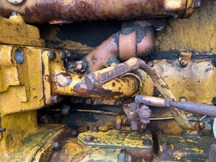 caterpillar-d7-image-28