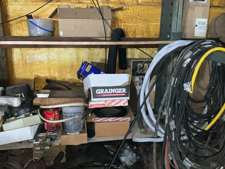 #264-•-cantilever-rack-and-contents-image-7