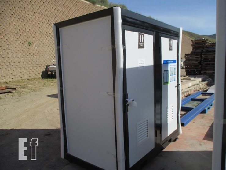 47"-x-86"-x-85"-double-stall-bathroom-image-1