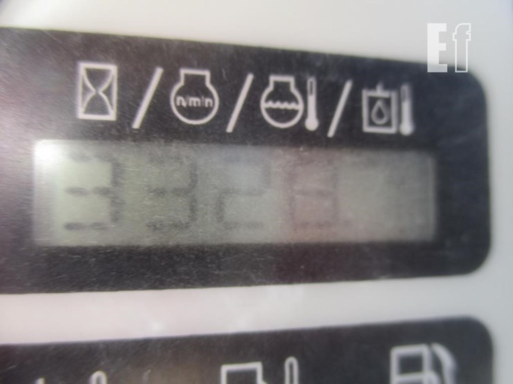 2017-new-holland-l228-image-16