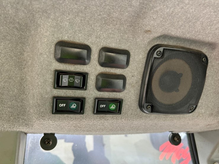 kubota-m105s-image-24