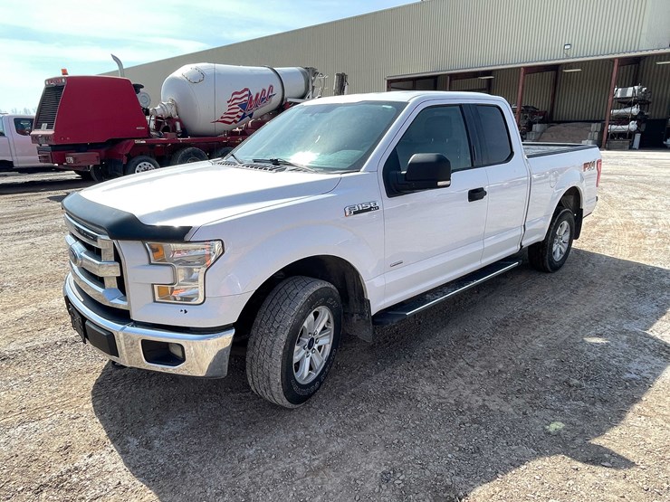 #5673-•-2015-f150-xlt-4x4-extended-cab-(has-wi-title)-image-1