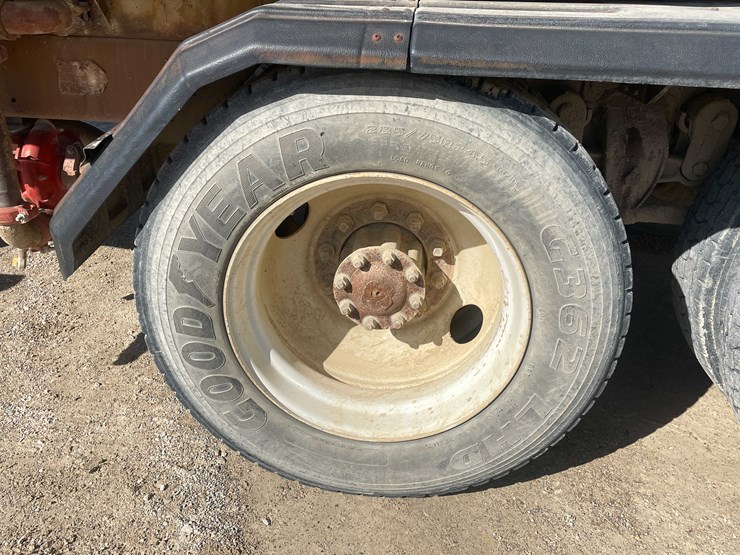 1987-ford-ltl9000-image-11