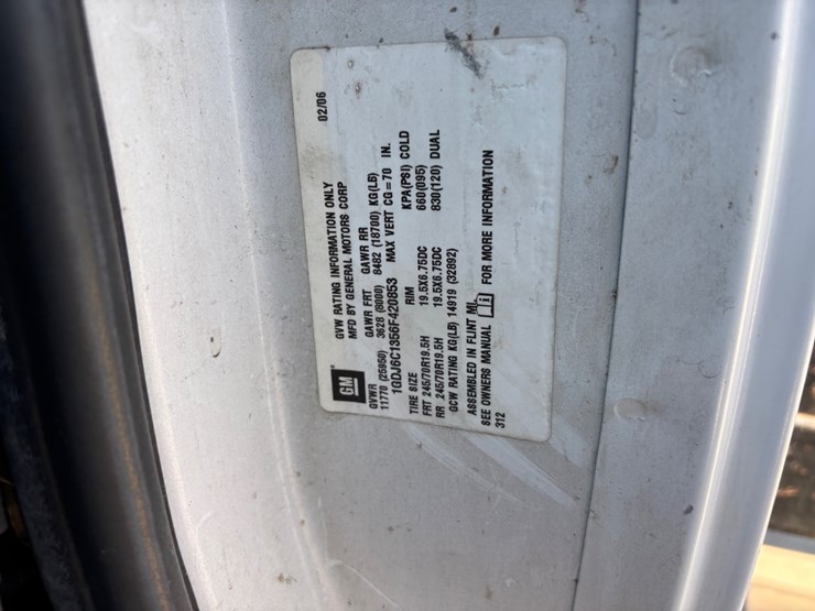 #300-•-2006-gmc-c6500-forestry-chip-truck-image-20