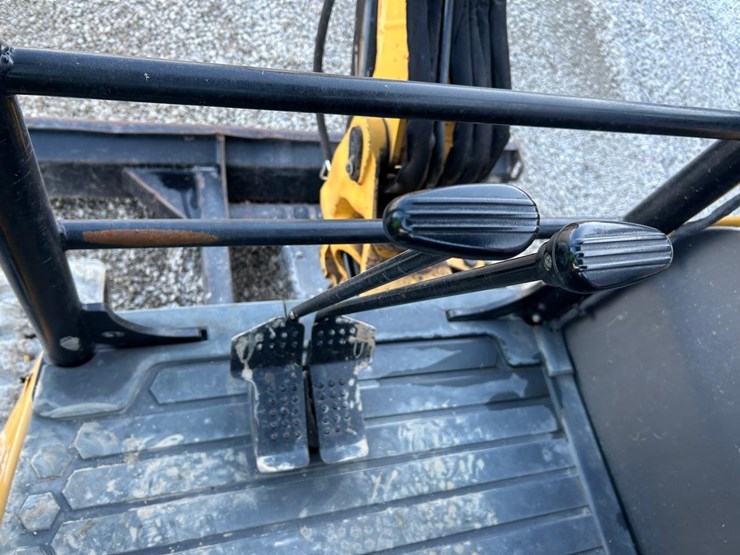 2018-caterpillar-303-image-20